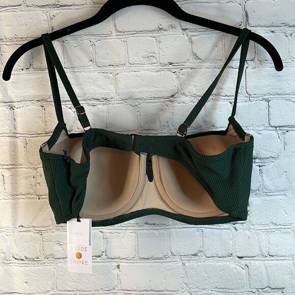 Shade & Shore Green Bikini Top, with adjustable straps, size 36 C, Light Lift - Picture 3 of 6